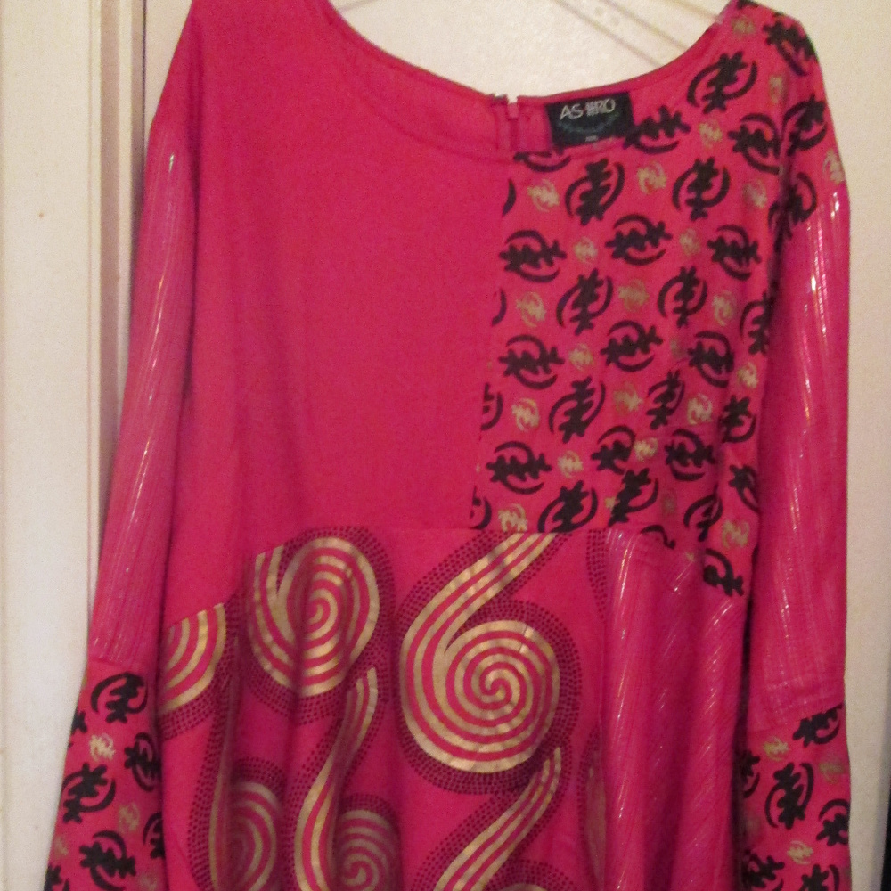 Red Tunic with a touch of Goldtone Skirt Set